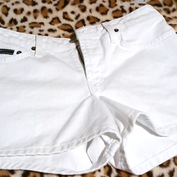 NWOT l.e.i. Low Rise White Denim Shorts Sz 5 juniors - Picture 3 of 14